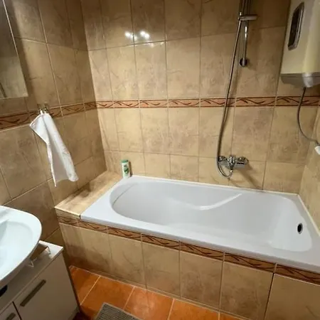 Appartement Greatforest 2 *